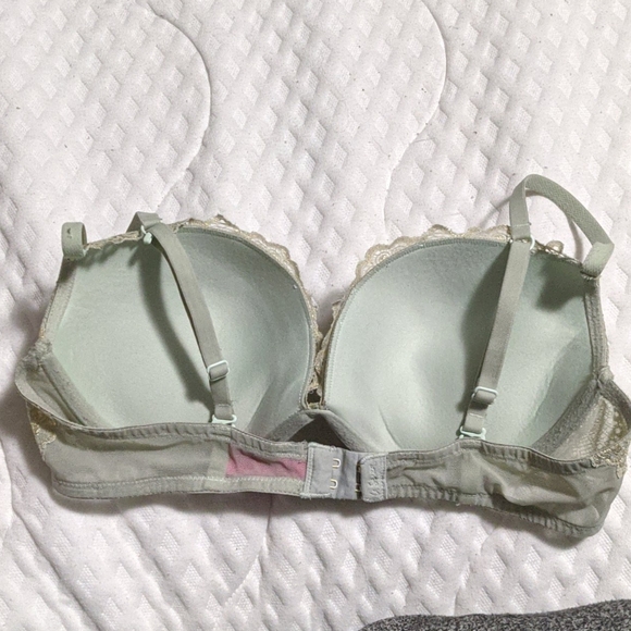 Beyond Sexy Push-Up Bra - Picture 2 of 6